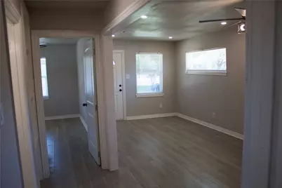 1323 E 32nd 1/2 Street, Houston, TX 77022 - Photo 15