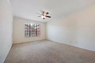 2255 Braeswood Park Dr, Houston, TX 77030 - Photo 9