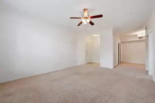 2255 Braeswood Park Dr, Houston, TX 77030 - Photo 11
