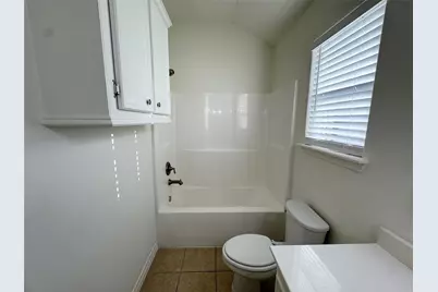 314 Green Leaf Street, Huntsville, TX 77340 - Photo 13