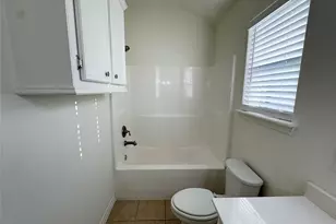 314 Greenleaf St, Huntsville, TX 77340 - Photo 13