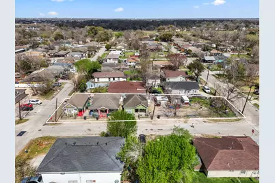 3501 Sarah Street, Houston, TX 77026 - Photo 9