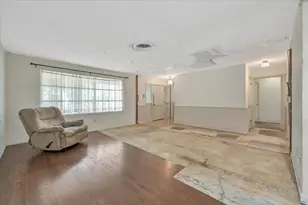 334 Biscayne Blvd, El Lago, TX 77586 - Photo 9
