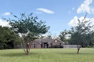 9638 Woodview Dr, College Station, TX 77845 - Photo 1