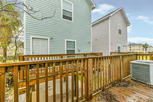 2809 Winnie St, Galveston, TX 77550 - Photo 19