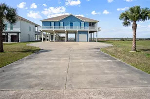 1813 Laguna Harbor Estate Blvd, Port Bolivar, TX 77650 - Photo 1