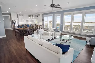 1813 Laguna Harbor Estate Boulevard, Port Bolivar, TX 77650 - Photo 15