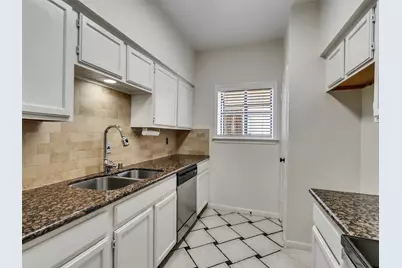 4001 Tanglewilde Street #605, Houston, TX 77063 - Photo 11