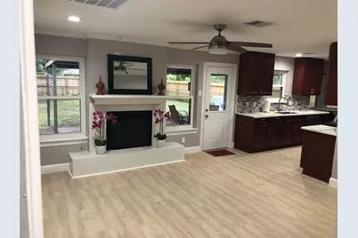 10667 Hazelhurst Drive E, Houston, TX 77043 - Photo 1