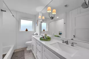 2503 Stoney Brook Dr, Houston, TX 77063 - Photo 29