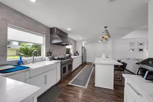 2503 Stoney Brook Dr, Houston, TX 77063 - Photo 9