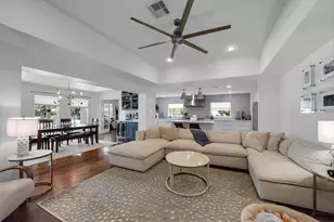 2503 Stoney Brook Dr, Houston, TX 77063 - Photo 3