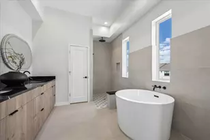 3903 Yale Heights Dr, Houston, TX 77018 - Photo 5