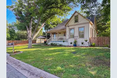 116 S Avenue D, Shiner, TX 77984 - Photo 1
