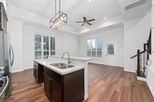 902 W 20th St, Houston, TX 77008 - Photo 5