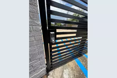 1924 Calumet #202, Houston, TX 77004 - Photo 9