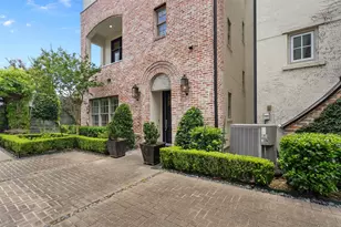 1156 Mosaico Ln, Houston, TX 77055 - Photo 9