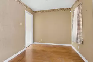 1704 Brenda Ln, Pasadena, TX 77502 - Photo 9