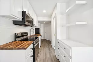 1011 W 10th St, Houston, TX 77008 - Photo 5