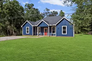 380 Cross Timbers, Livingston, TX 77351 - Photo 1