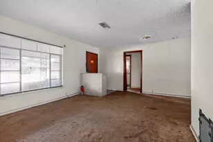 1007 W 30th St, Houston, TX 77018 - Photo 9