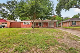 1007 W 30th St, Houston, TX 77018 - Photo 1