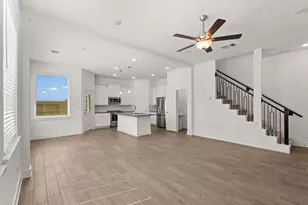 407 Pk Hl Ct, Stafford, TX 77477 - Photo 3
