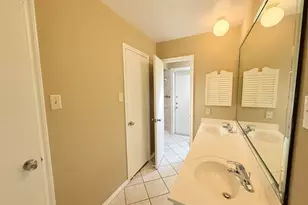 9231 Stroud Dr, Houston, TX 77036 - Photo 17