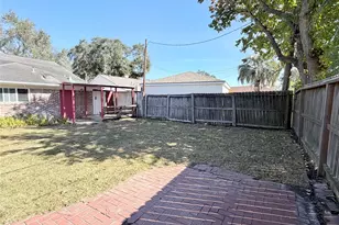 9231 Stroud Dr, Houston, TX 77036 - Photo 27