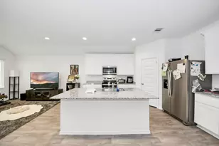 2039 Woodlark Way, Sealy, TX 77474 - Photo 7