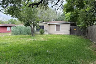 1110 18th Ave N, Texas City, TX 77590 - Photo 1