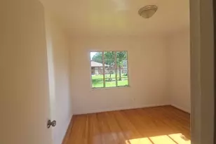 121 W Riverwood Dr, Houston, TX 77076 - Photo 7
