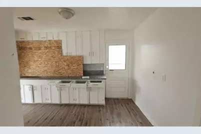 121 W Riverwood Drive, Houston, TX 77076 - Photo 5