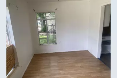 121 W Riverwood Drive, Houston, TX 77076 - Photo 7