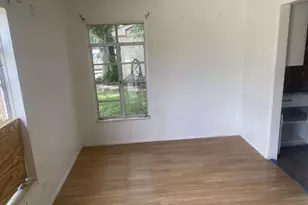 121 W Riverwood Dr, Houston, TX 77076 - Photo 7