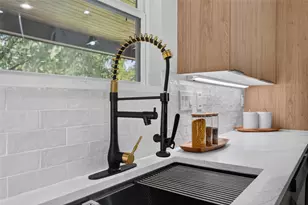 9630 Vilven Ln, Houston, TX 77080 - Photo 11