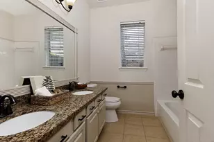 67 N Old Cedar Cir, The Woodlands, TX 77382 - Photo 19