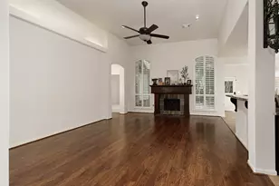67 N Old Cedar Cir, The Woodlands, TX 77382 - Photo 5