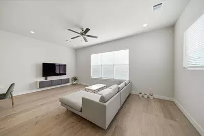 1902 Hollister Spruce Lane, Houston, TX 77080 - Photo 15