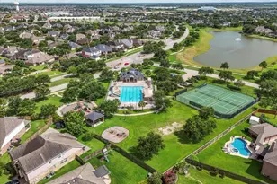 621 Rocky Hollow Ln, League City, TX 77573 - Photo 3