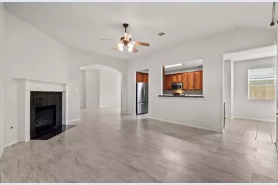 621 Rocky Hollow Lane, League City, TX 77573 - Photo 9