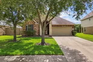 621 Rocky Hollow Ln, League City, TX 77573 - Photo 1