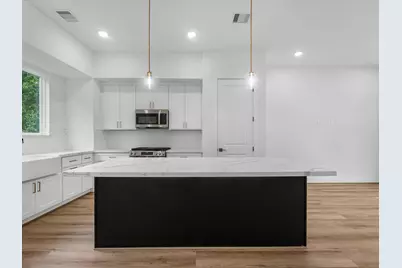 4804 Elysian Street #B, Houston, TX 77009 - Photo 7