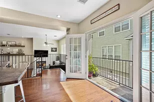 1109 W 15th 1/2 St, Houston, TX 77008 - Photo 17