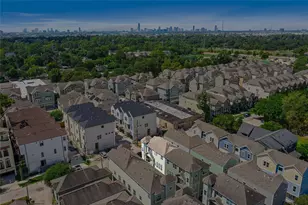 1109 W 15th 1/2 St, Houston, TX 77008 - Photo 31