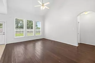 219 Myrtle Dr, Baytown, TX 77520 - Photo 25