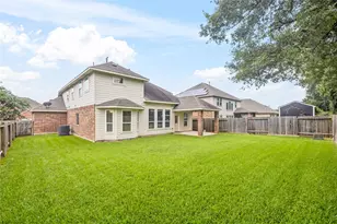 219 Myrtle Dr, Baytown, TX 77520 - Photo 45