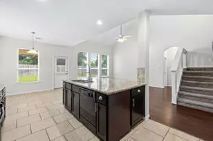 219 Myrtle Dr, Baytown, TX 77520 - Photo 15