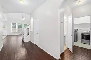 219 Myrtle Dr, Baytown, TX 77520 - Photo 9