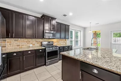 219 Myrtle Drive, Baytown, TX 77520 - Photo 13